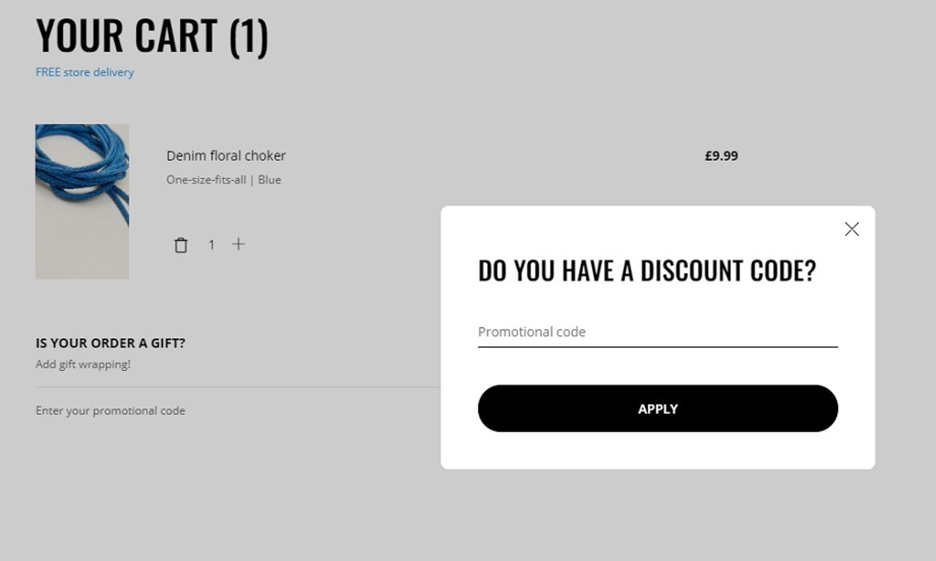  A screenshot of the 'Your Cart' screen on the Stradivarius website showing where to enter a discount code. 