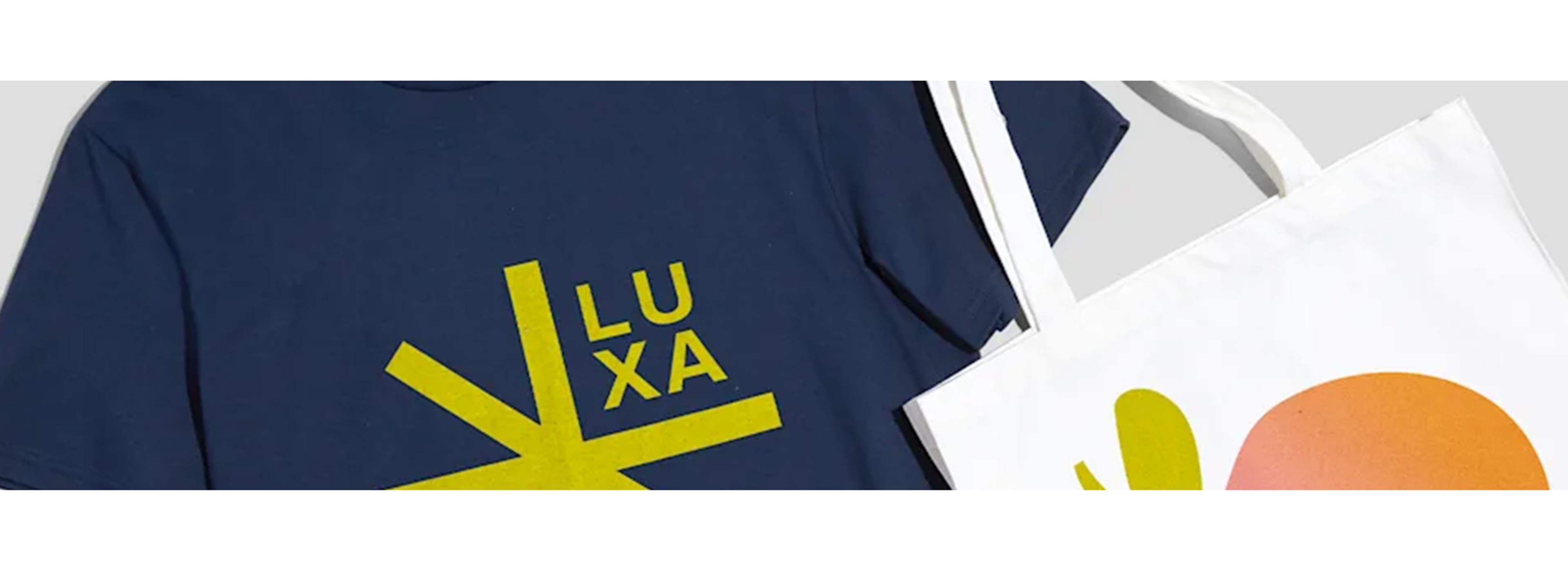 t-shirt and bag with prints