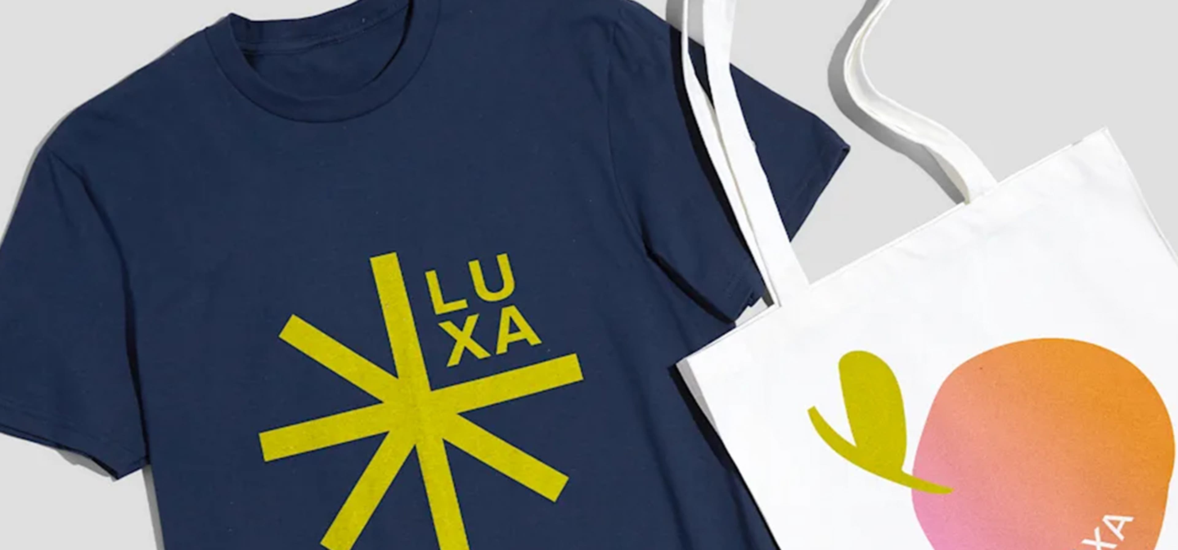 t-shirt and bag with prints